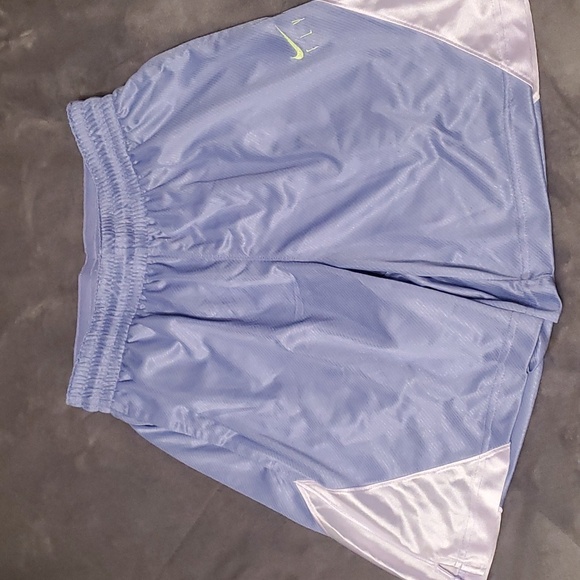Nike Pants - NWT Nike Women's Basketball Shorts S